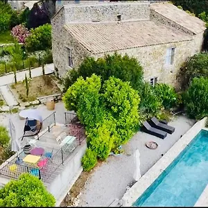 l-ostau-de-la-treille.fr-provencehotel.com/